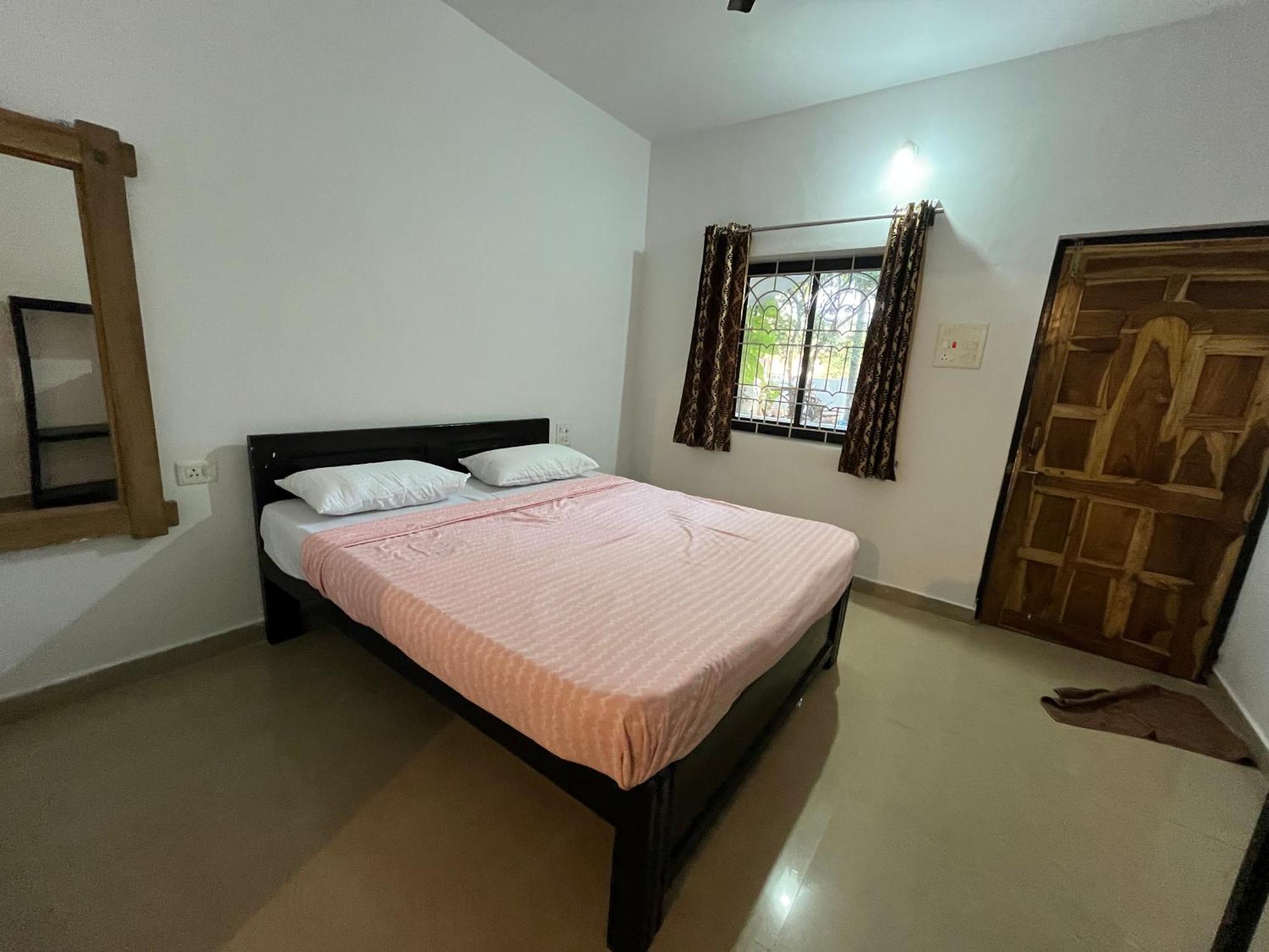 गेस्ट हाउस God's Gift 3*